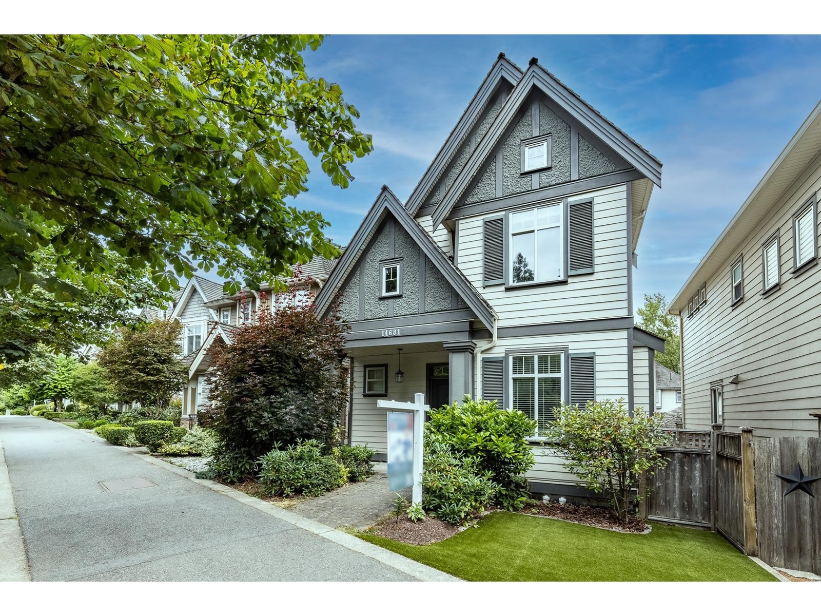 14681 Winter Cres, Surrey, BC V4P 0E3