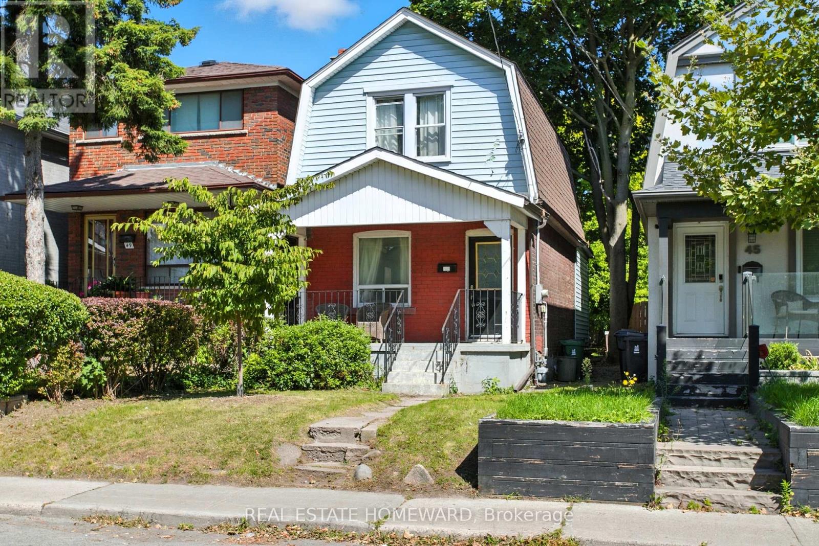 47 Eldon Ave, Toronto, ON M4C 5G2