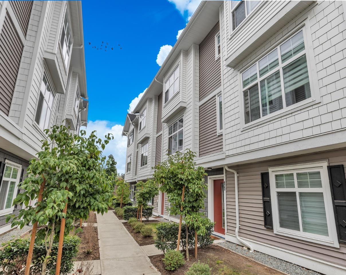 2033 Mckenzie Road Unit 11, Abbotsford, BC V2S 0M2