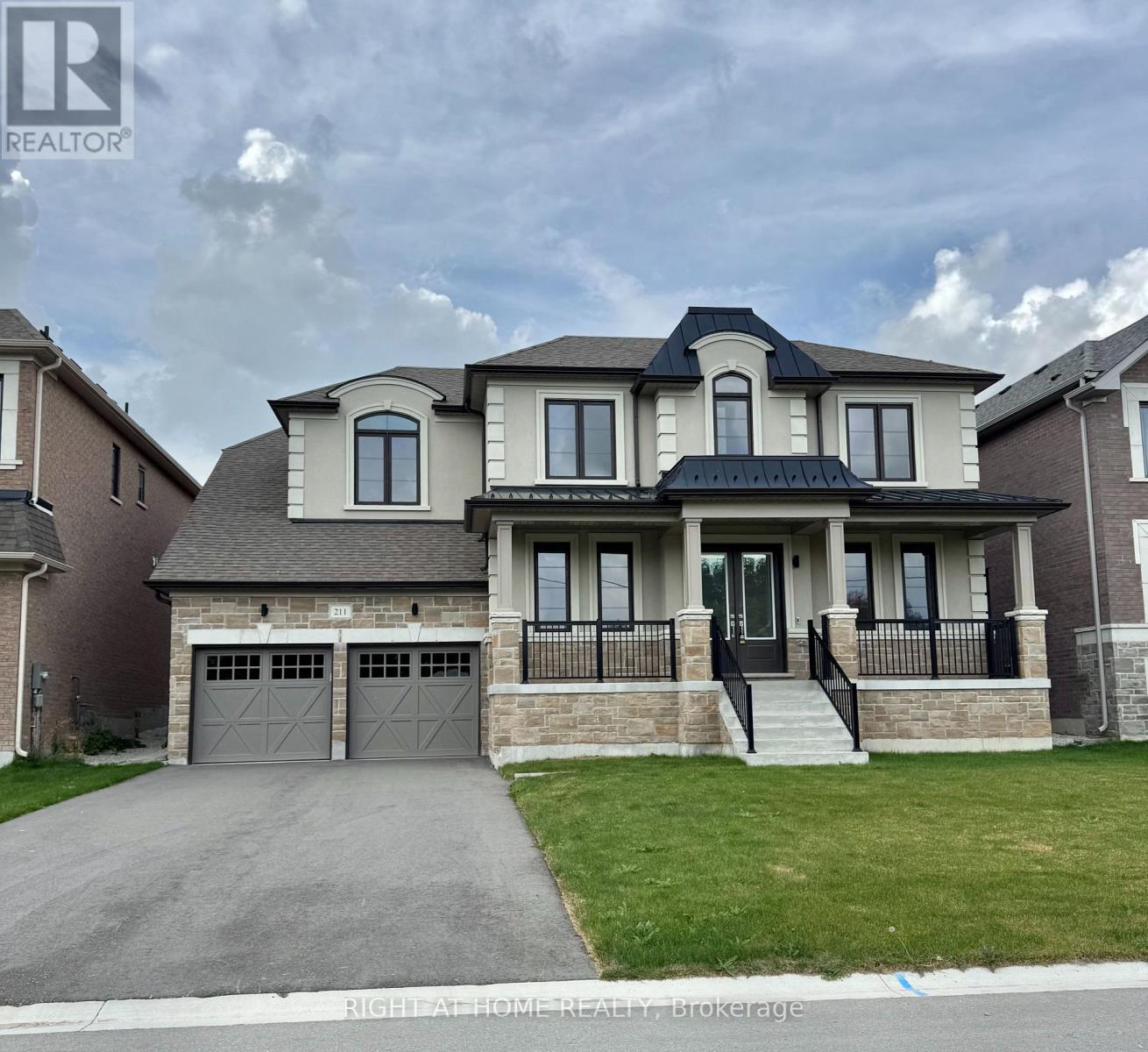 211 Sutherland St S, Clearview, ON L0M 1S0