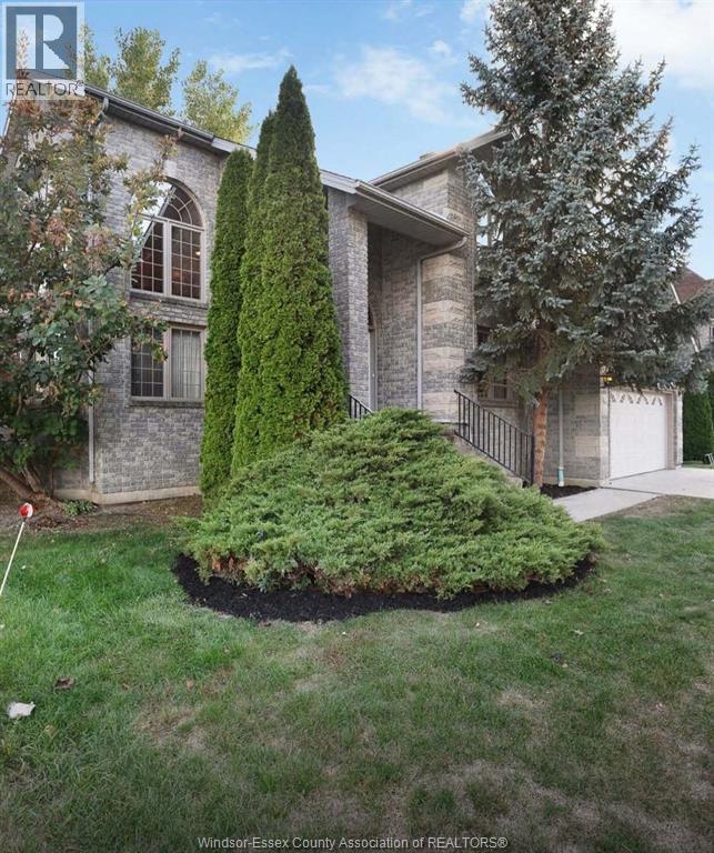 11363 Amalfi Dr, Windsor, ON N8P 1J8