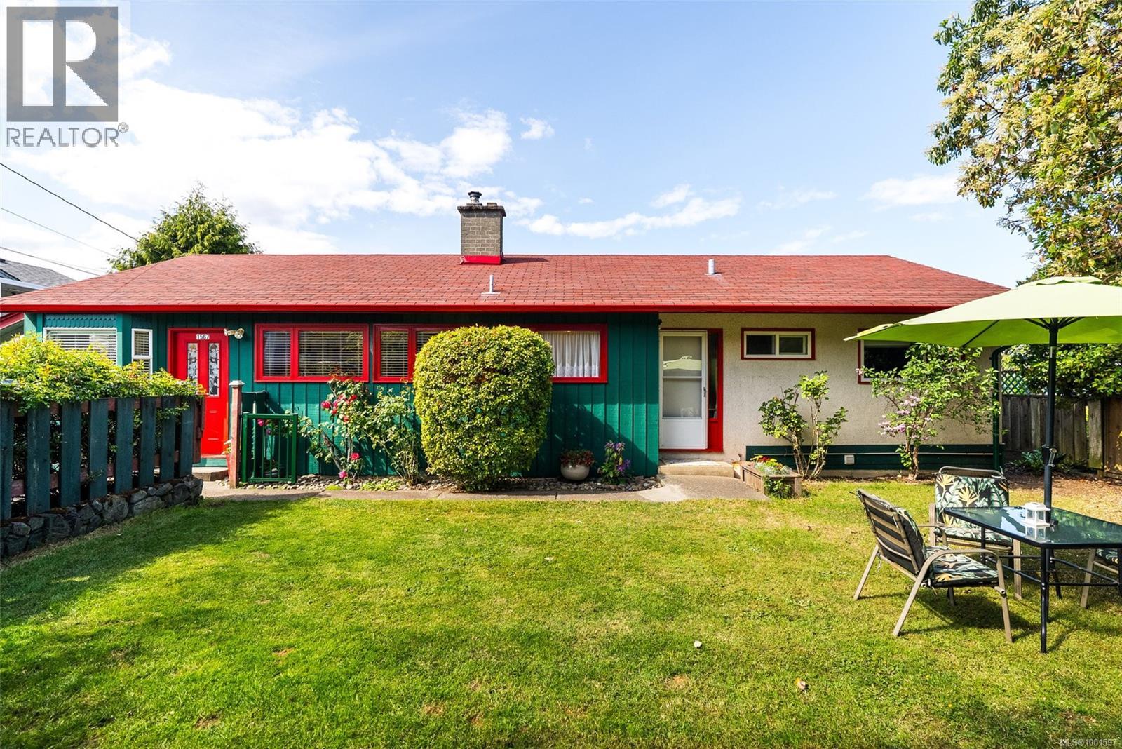 1567 Charlotte St, North Cowichan, BC V0R 1R0