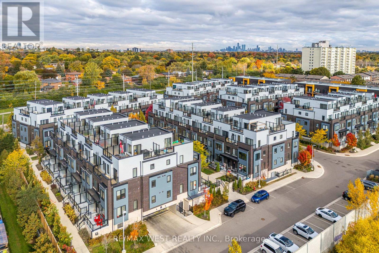 12 2285 Mcnab Ln, Mississauga, ON L5J 0B3