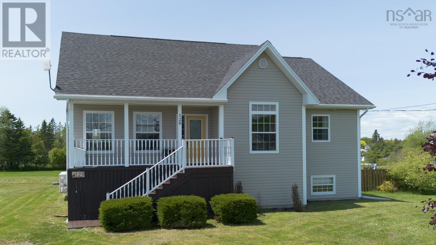 129 Village Line Ave, Truro, NS B2N 7A4