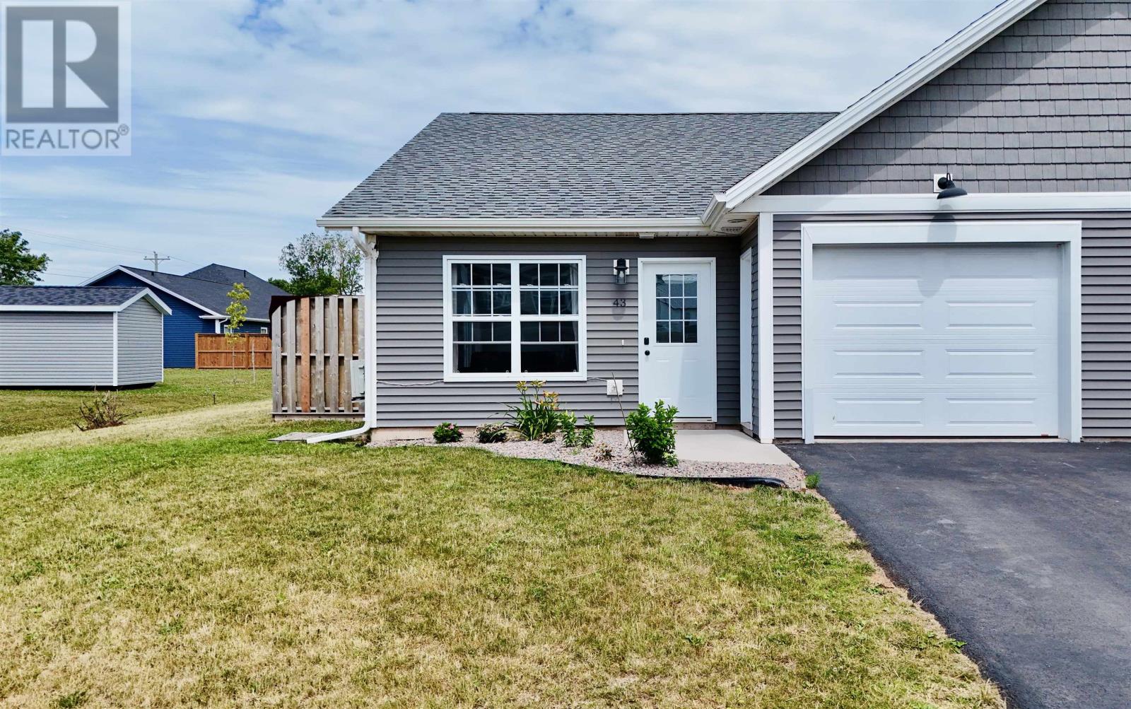 43 Swallow Dr, Stratford, PE C1B 1S7