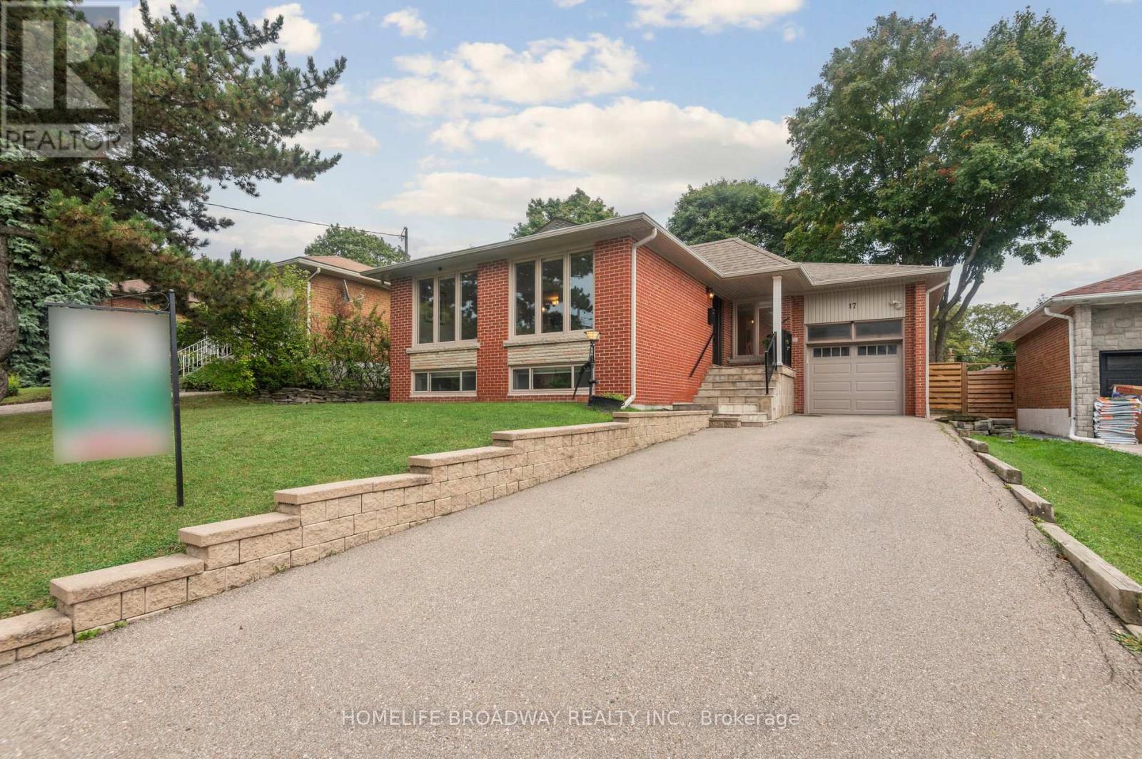 17 Jill Cres, Toronto Eringate-centennial-west Deane, ON M9B 6B2