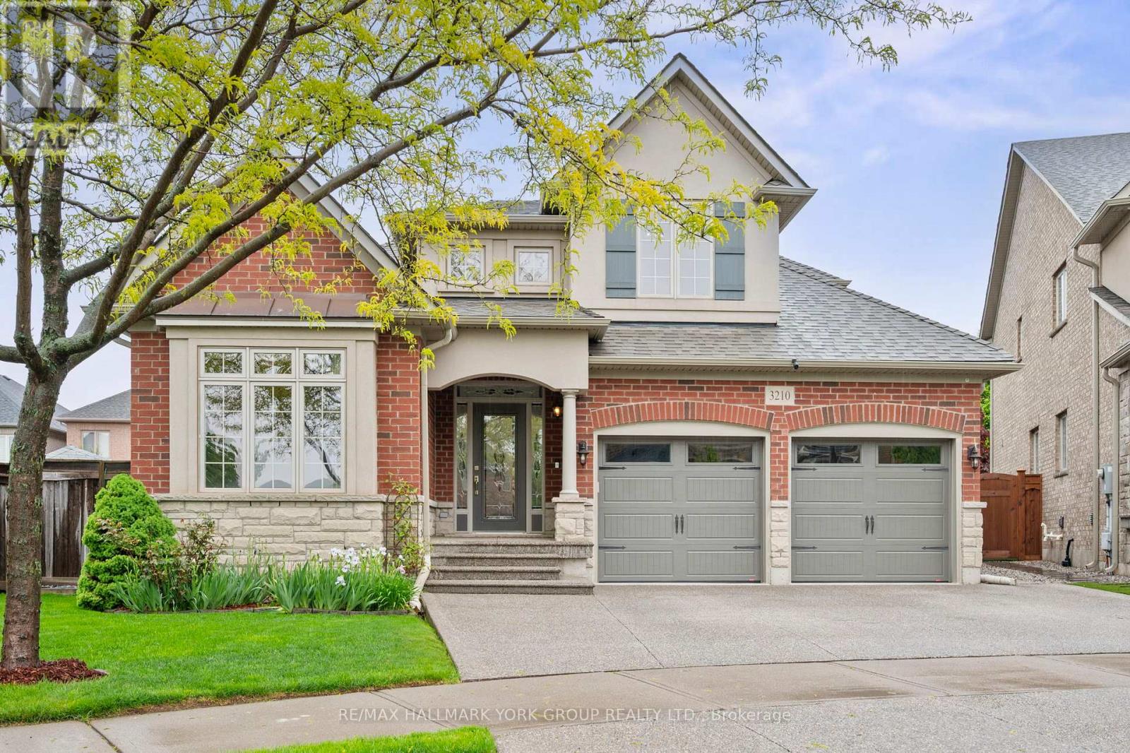 3210 Saltaire Cres, Oakville, ON L6M 0K8
