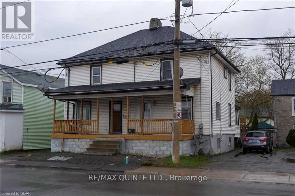 218 Coleman St #a, Belleville, ON K8P 3H5
