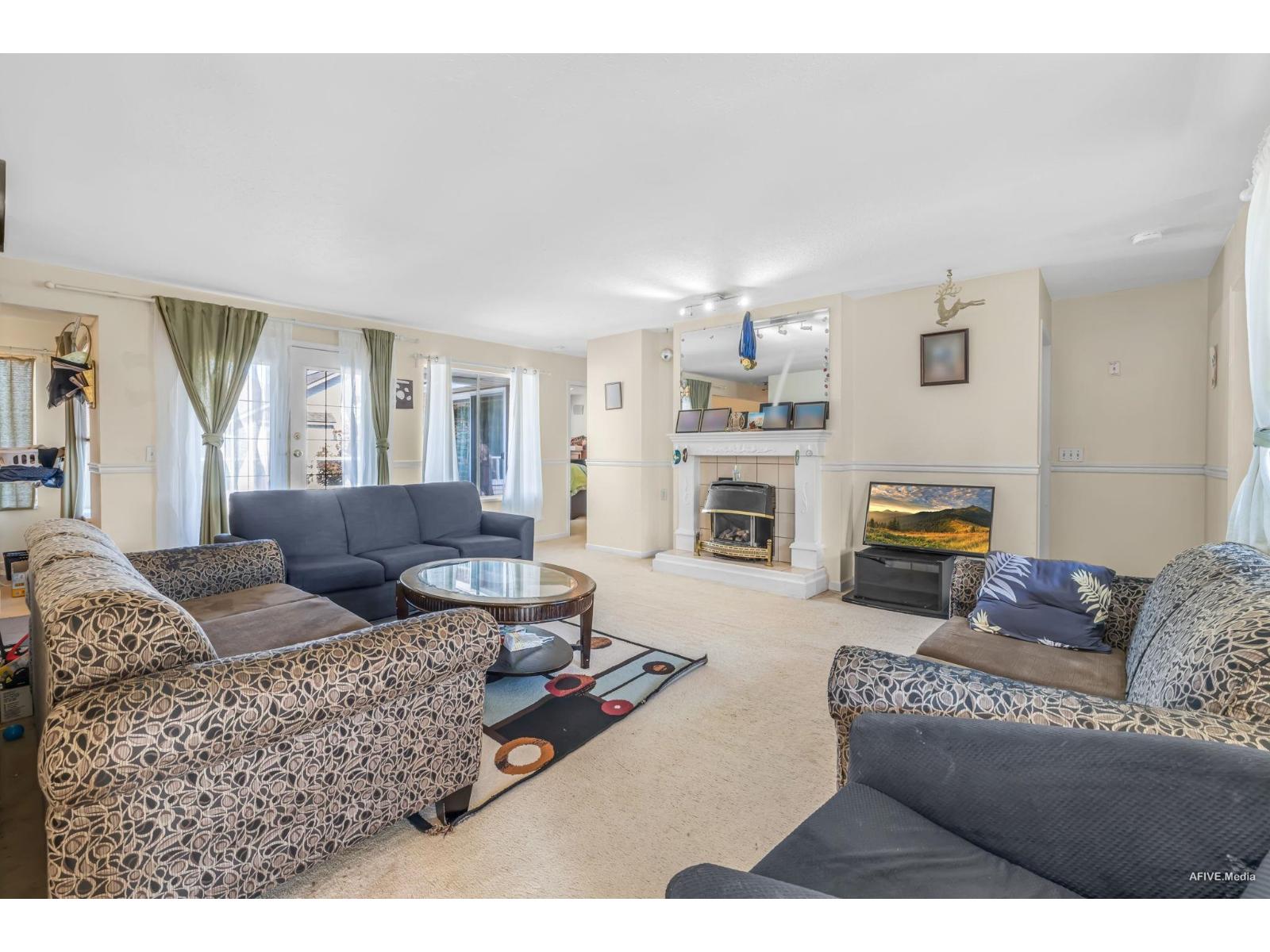 13725 72a Avenue Unit 201, Surrey, BC V3W 0S4