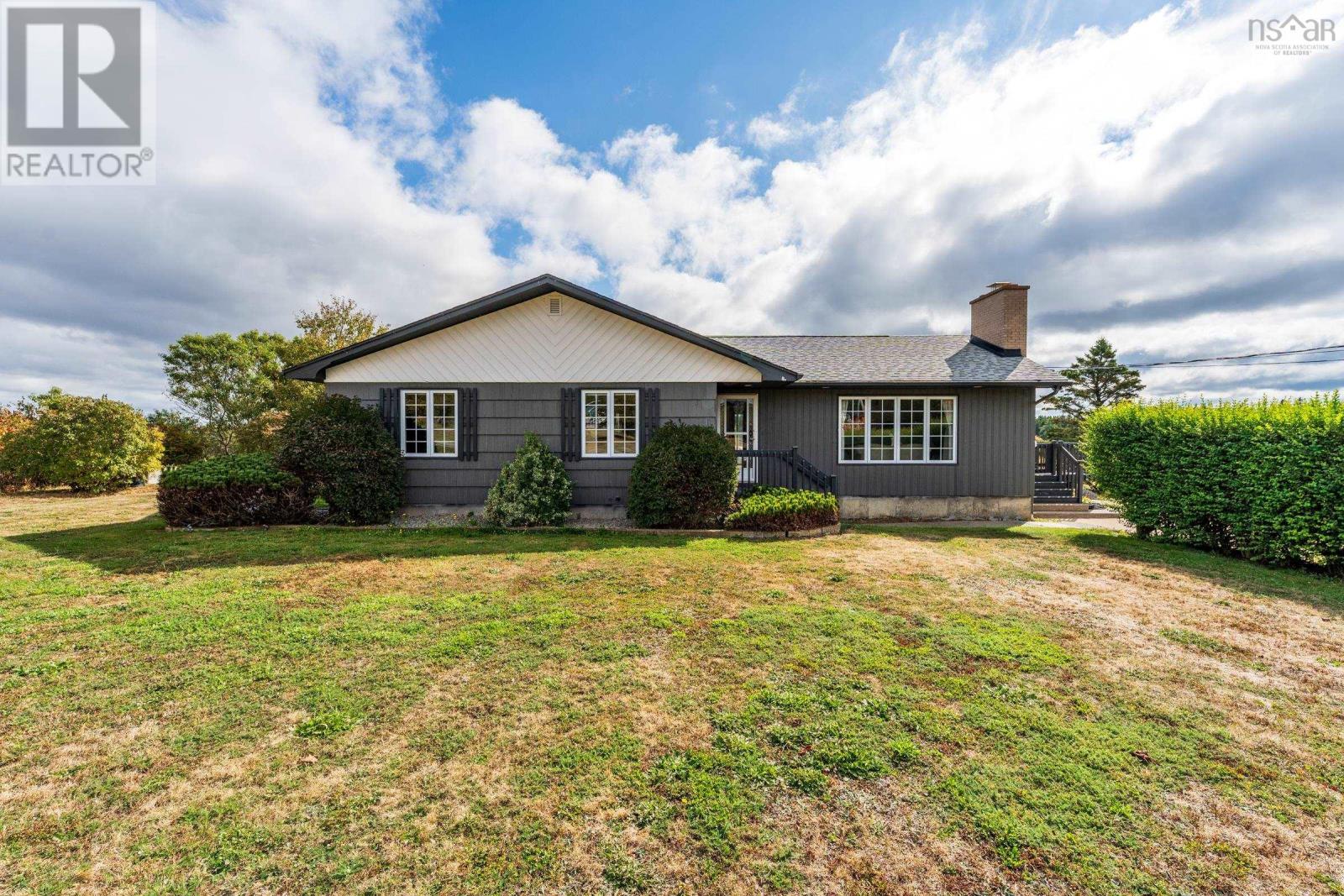 7068 Highway 1, St. Alphonse, NS B0W 2J0