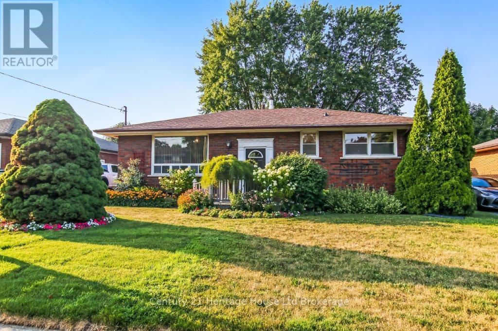 1009 Warwick St, Woodstock, ON N4S 4S3