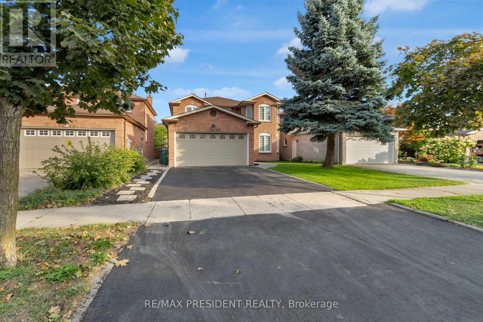 4430 Hearthside Dr, Mississauga Hurontario, ON L5R 1R3