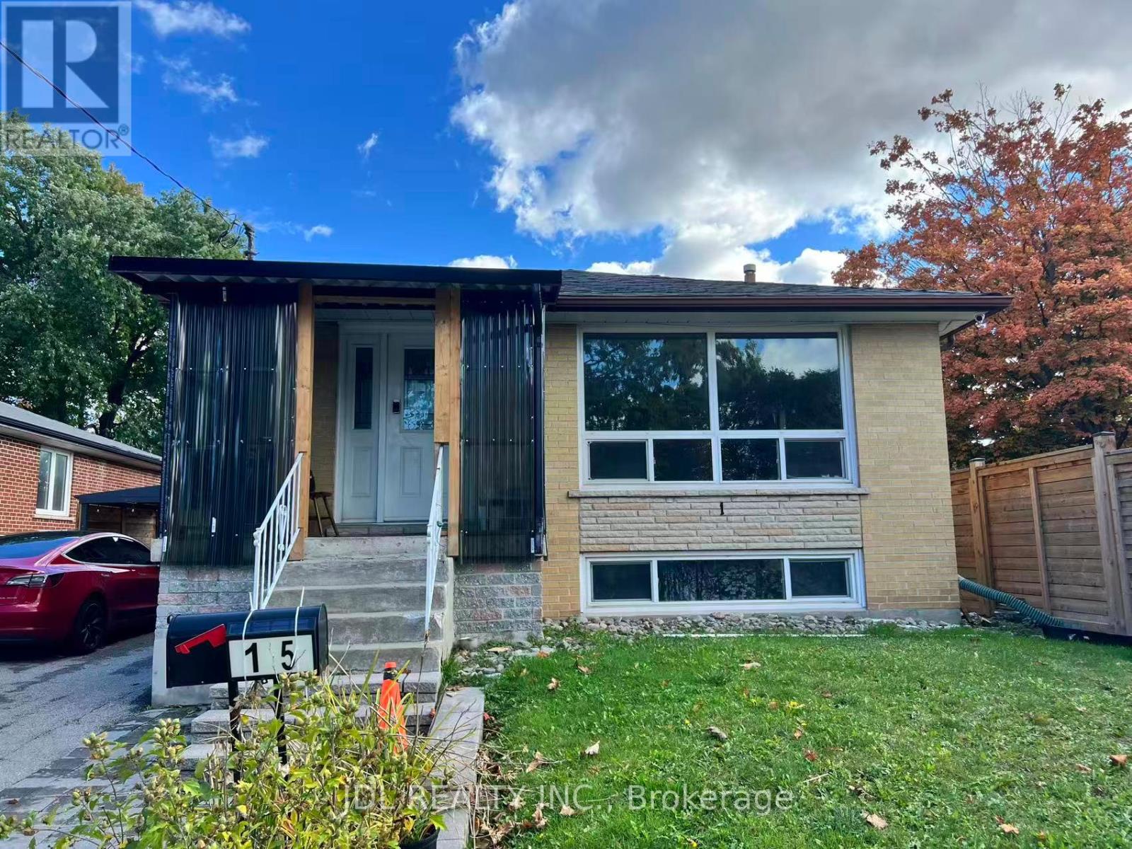 15 Summerglade Dr, Toronto Agincourt South-malvern West, ON M1S 1W8