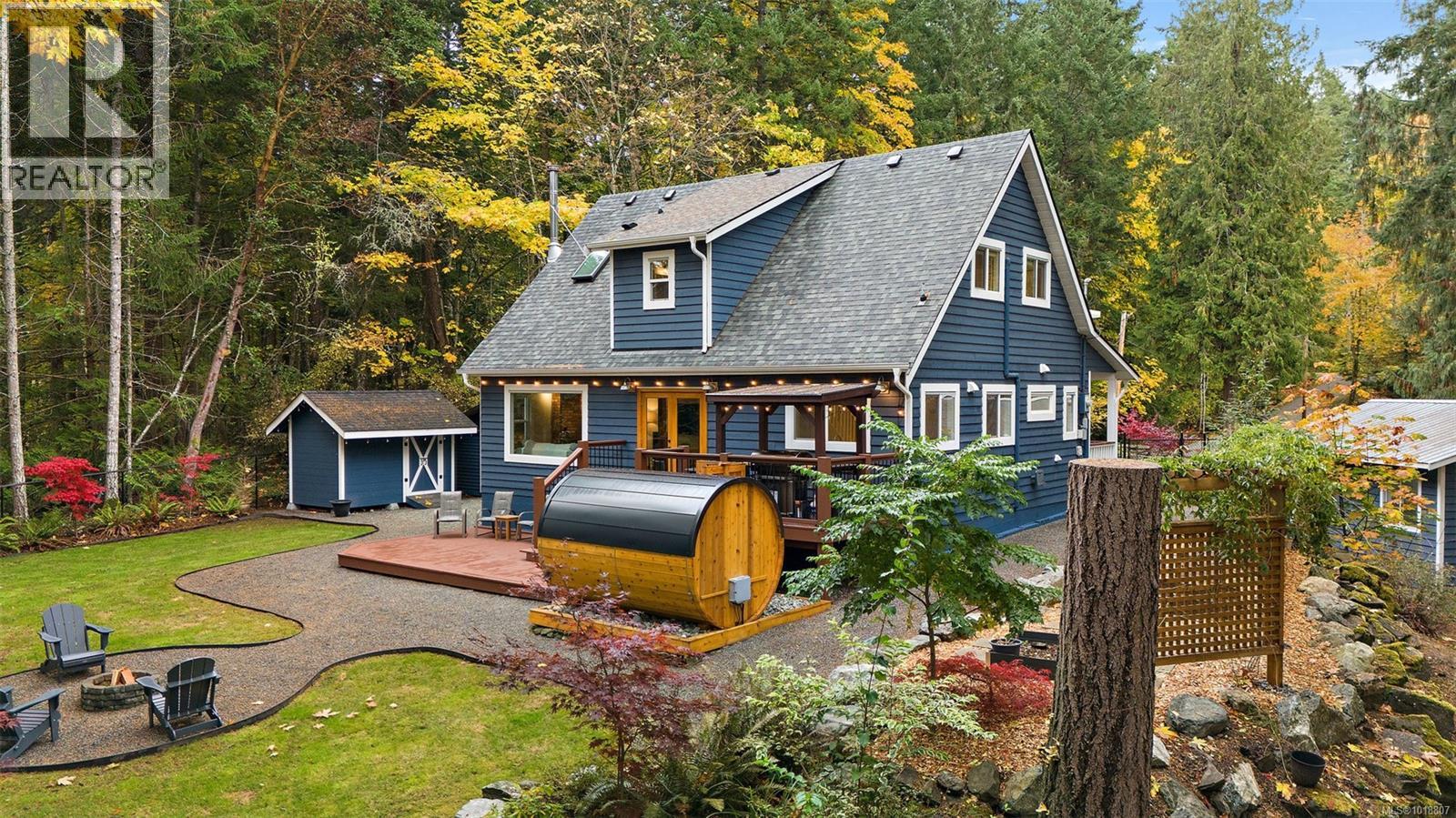 1409 Hillgrove Rd, North Saanich, BC V8L 5K6