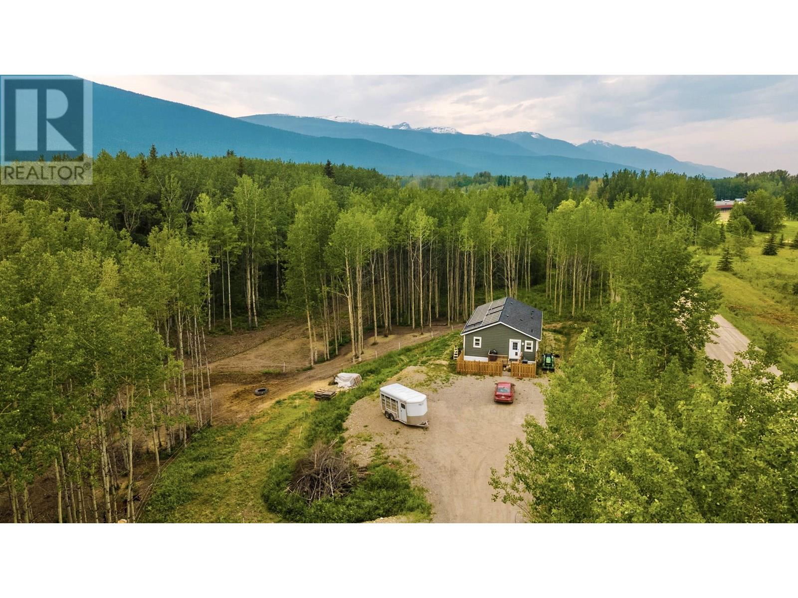 455 Horseshoe Lake Rd, Mcbride, BC V0J 2E0