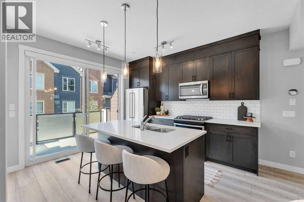 213 Livingston Common NE, Calgary, AB T3P 1K1
