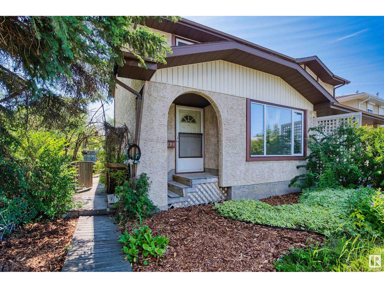 26 Av Nw Unit 11135, Edmonton, AB T6J 5M7