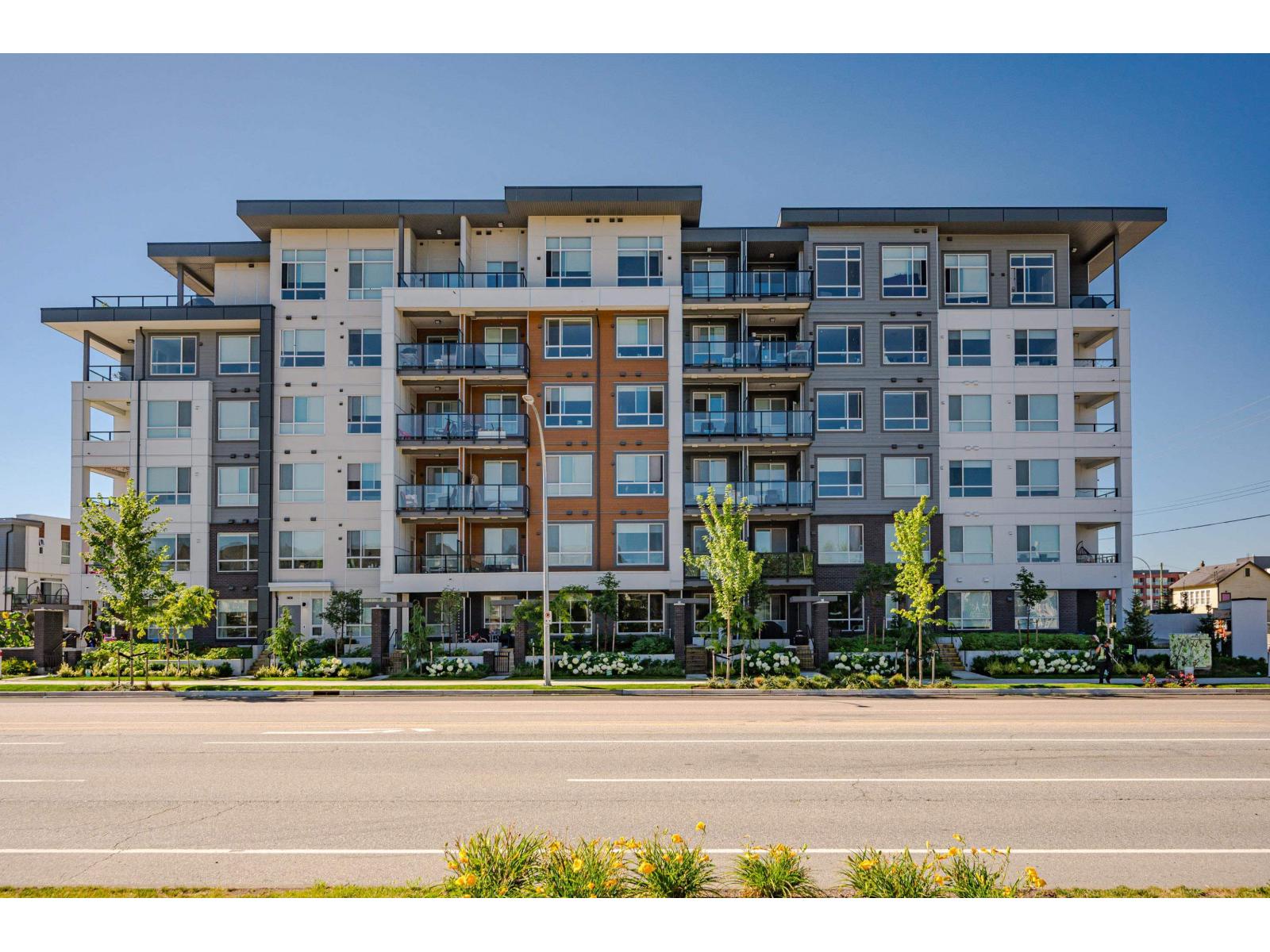 20834 80 Ave B307, Langley, BC V2Y 3M5
