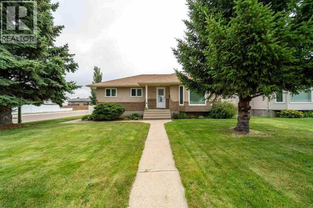 83 Stapeford Cres SE, Medicine Hat, AB T1B 3Y9