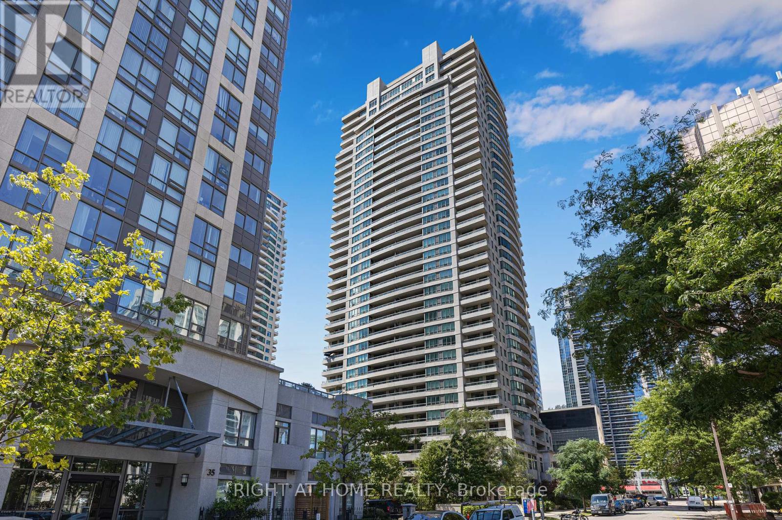 503 23 Hollywood Ave, Toronto, ON M2N 7L8