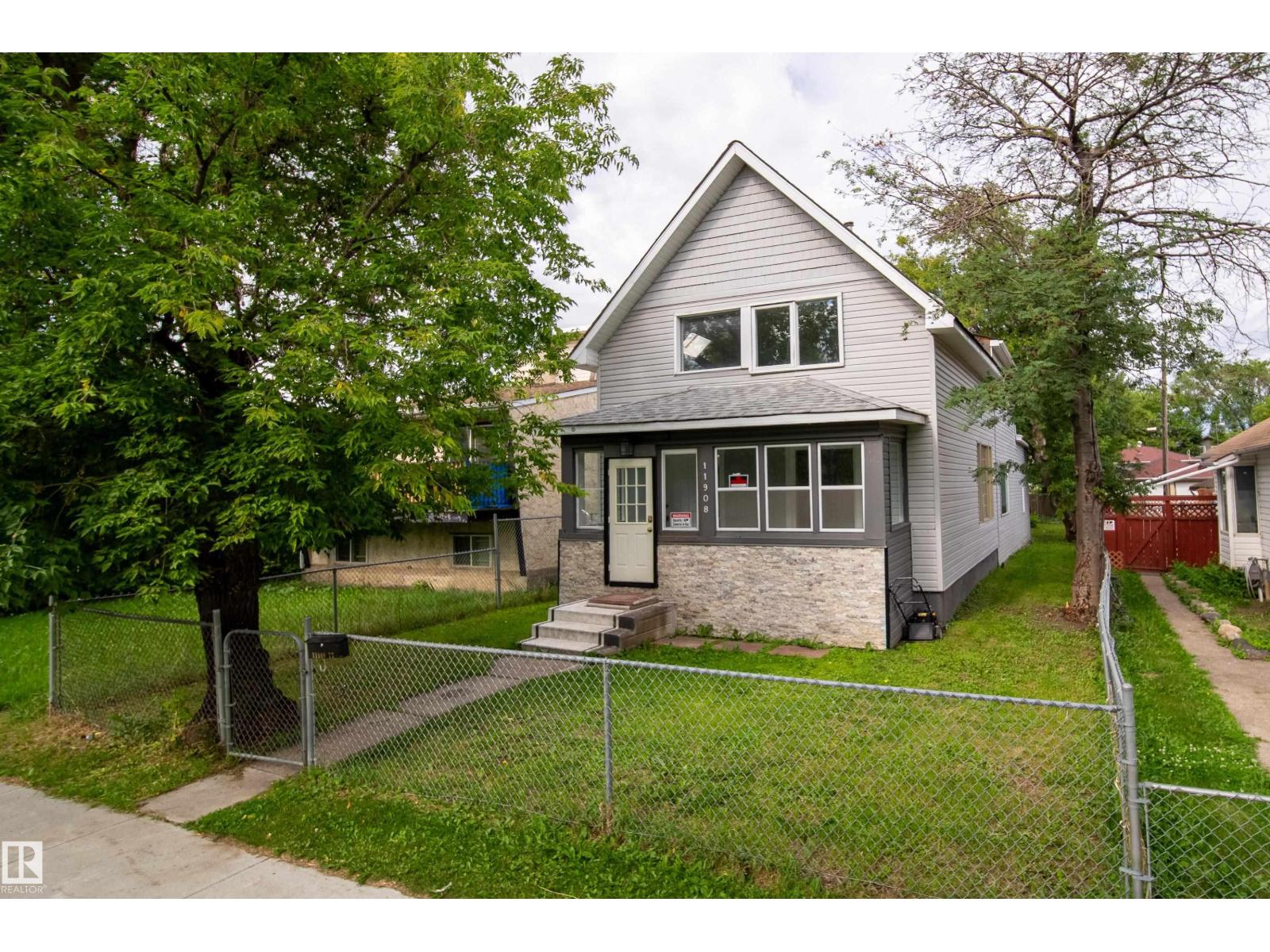 77 St Nw Unit 11908, Edmonton, AB T5B 2G4