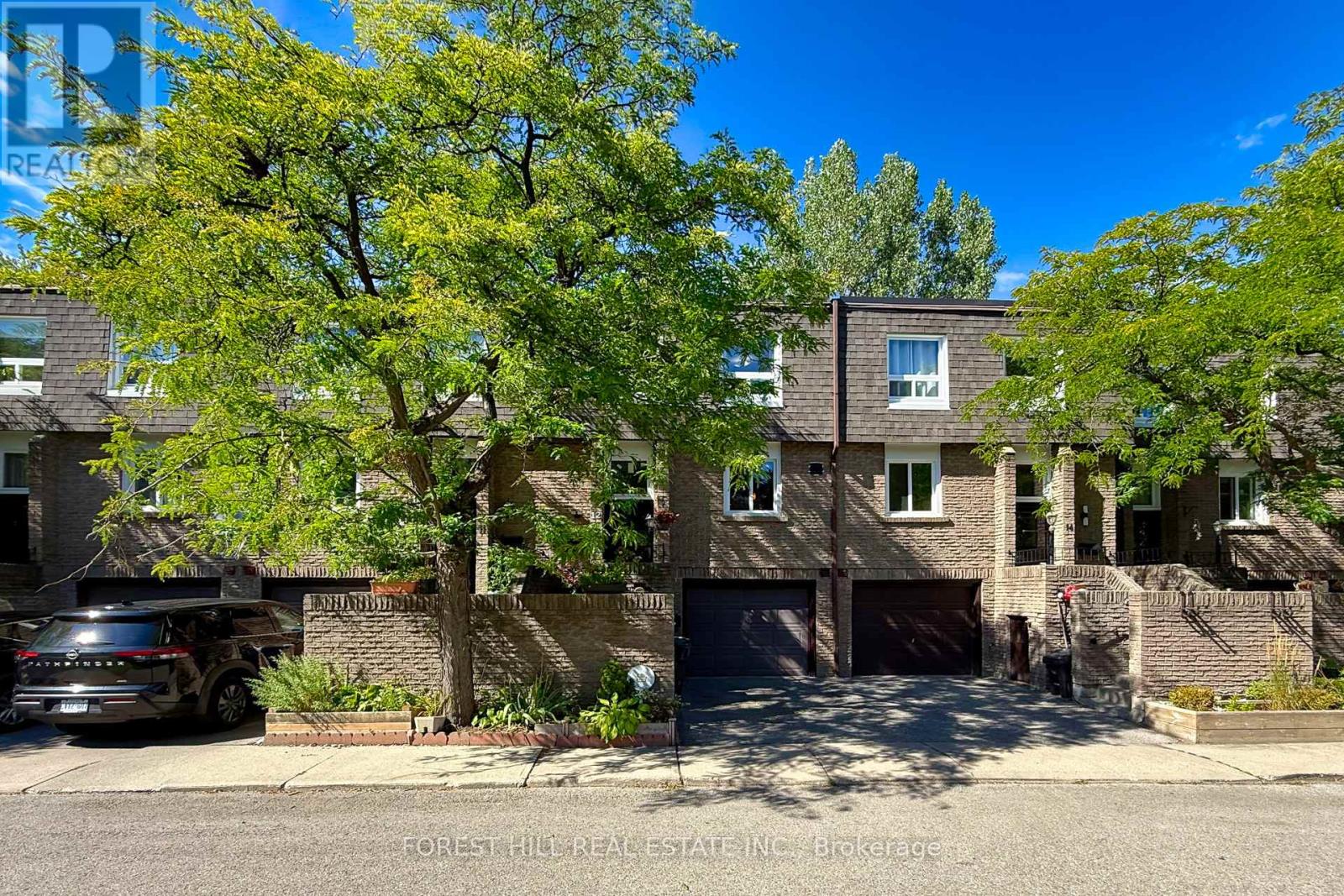 12 1 Davisbrook Blvd, Toronto, ON M1T 2H6