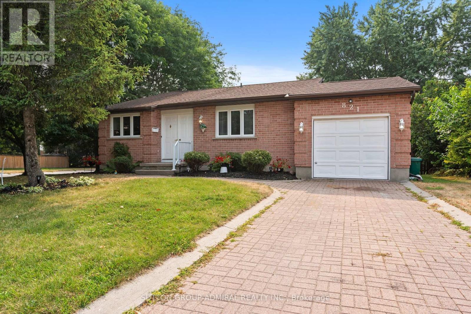 821 Bridle Path Cres, Kingston, ON K7P 1P8