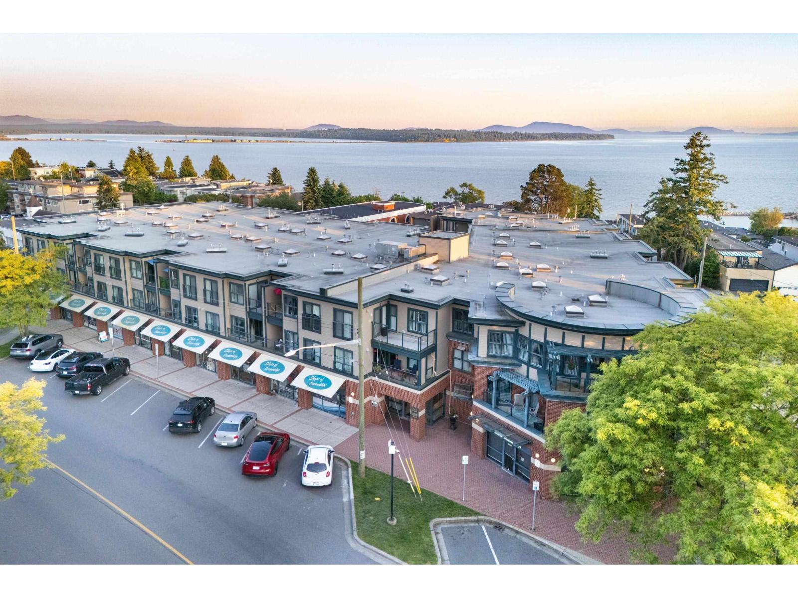 15210 Pacific Avenue Unit 303, White Rock, BC V4B 5L2