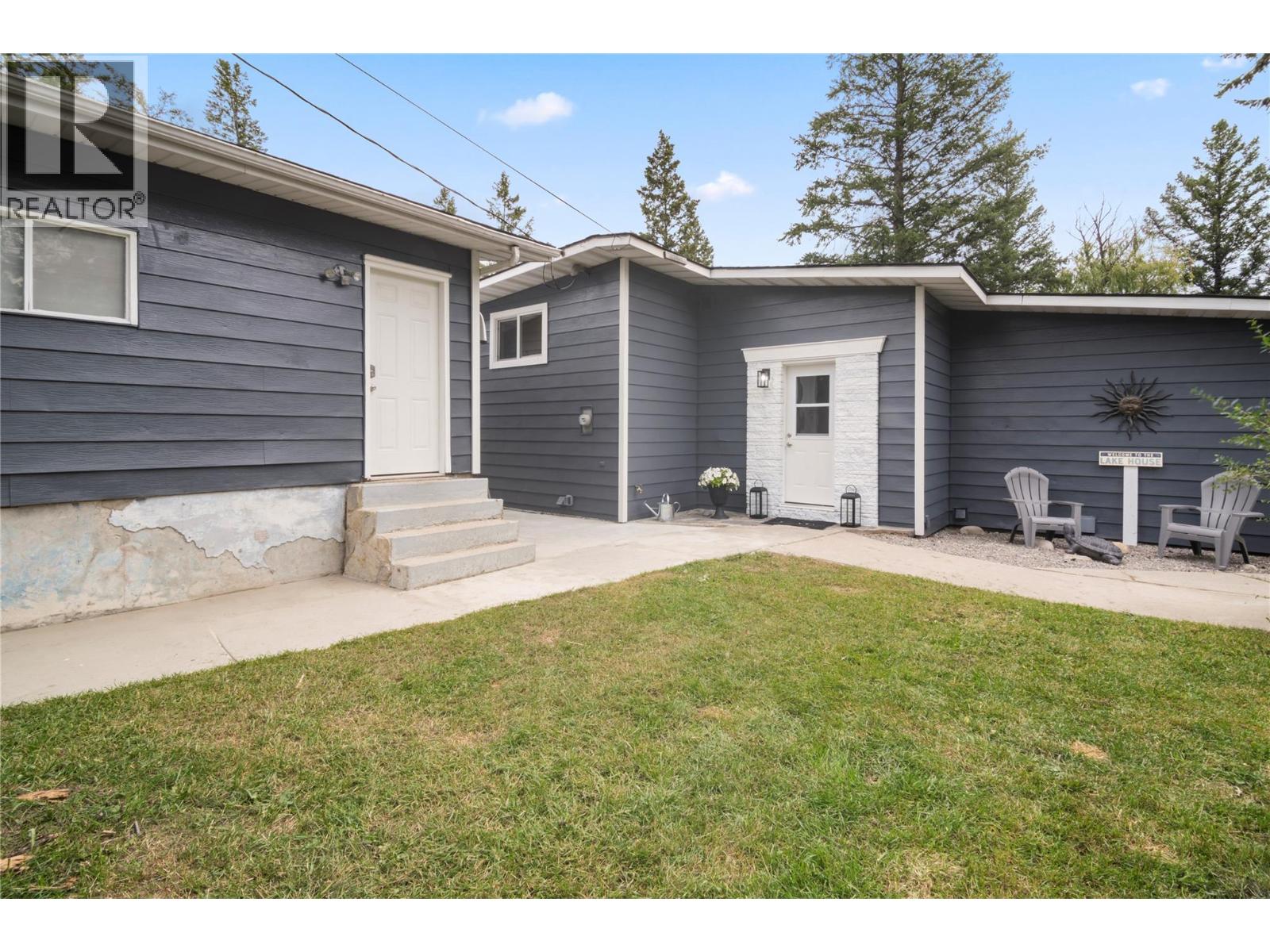1737 13 Avenue, Invermere, BC V0A 1K4