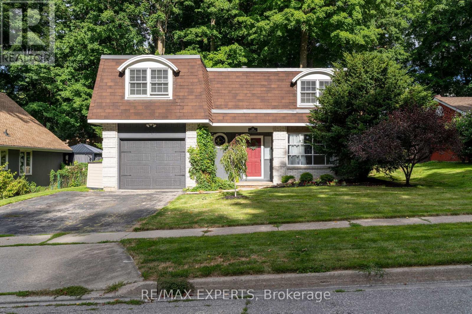 128 Heather Ave, Cambridge, ON N3C 2Y7