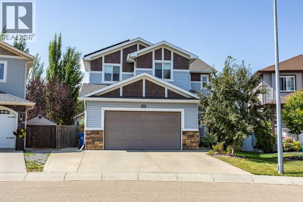 32 Carter Close, Red Deer, AB T4P 0G5