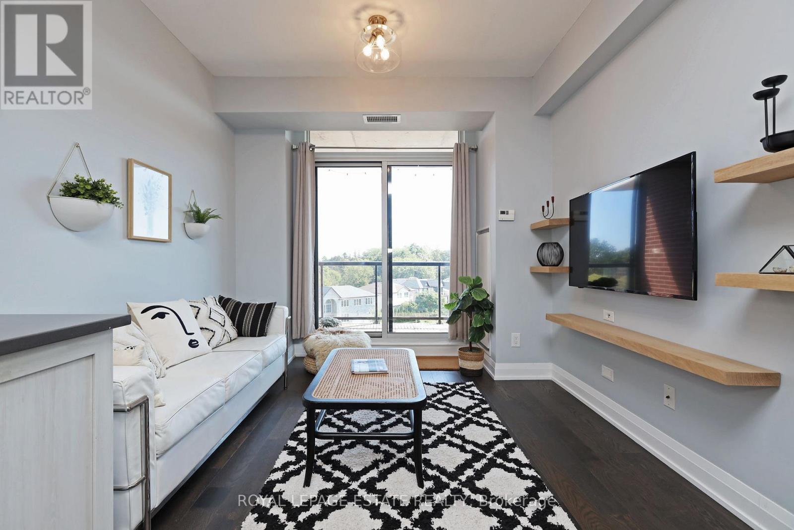 601 3655 Kingston Rd, Toronto, ON M1M 0E2