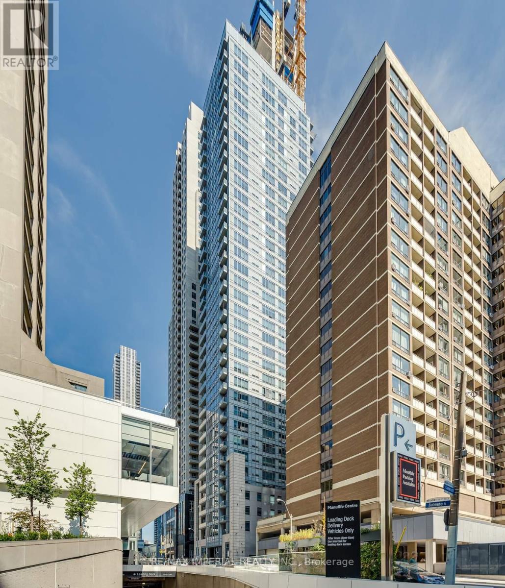 1101 21 Balmuto St, Toronto, ON M4Y 1W4