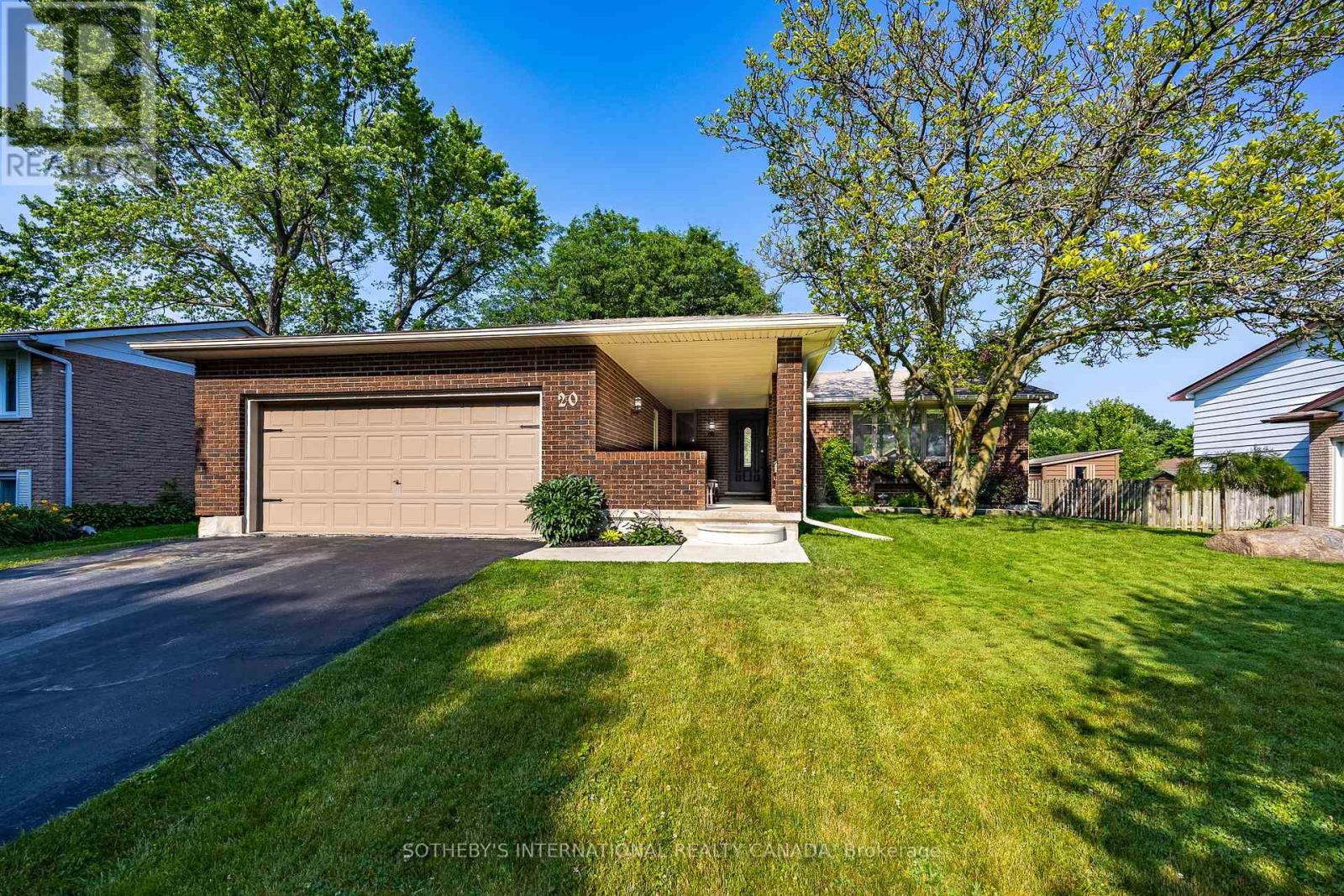 20 Sheridan Blvd, Norfolk Simcoe, ON N3Y 4W4