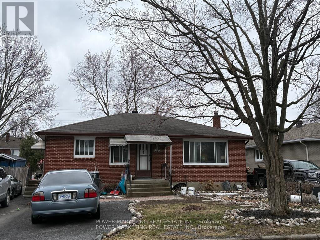 320 Fullerton Ave, Ottawa, ON K1K 1K3