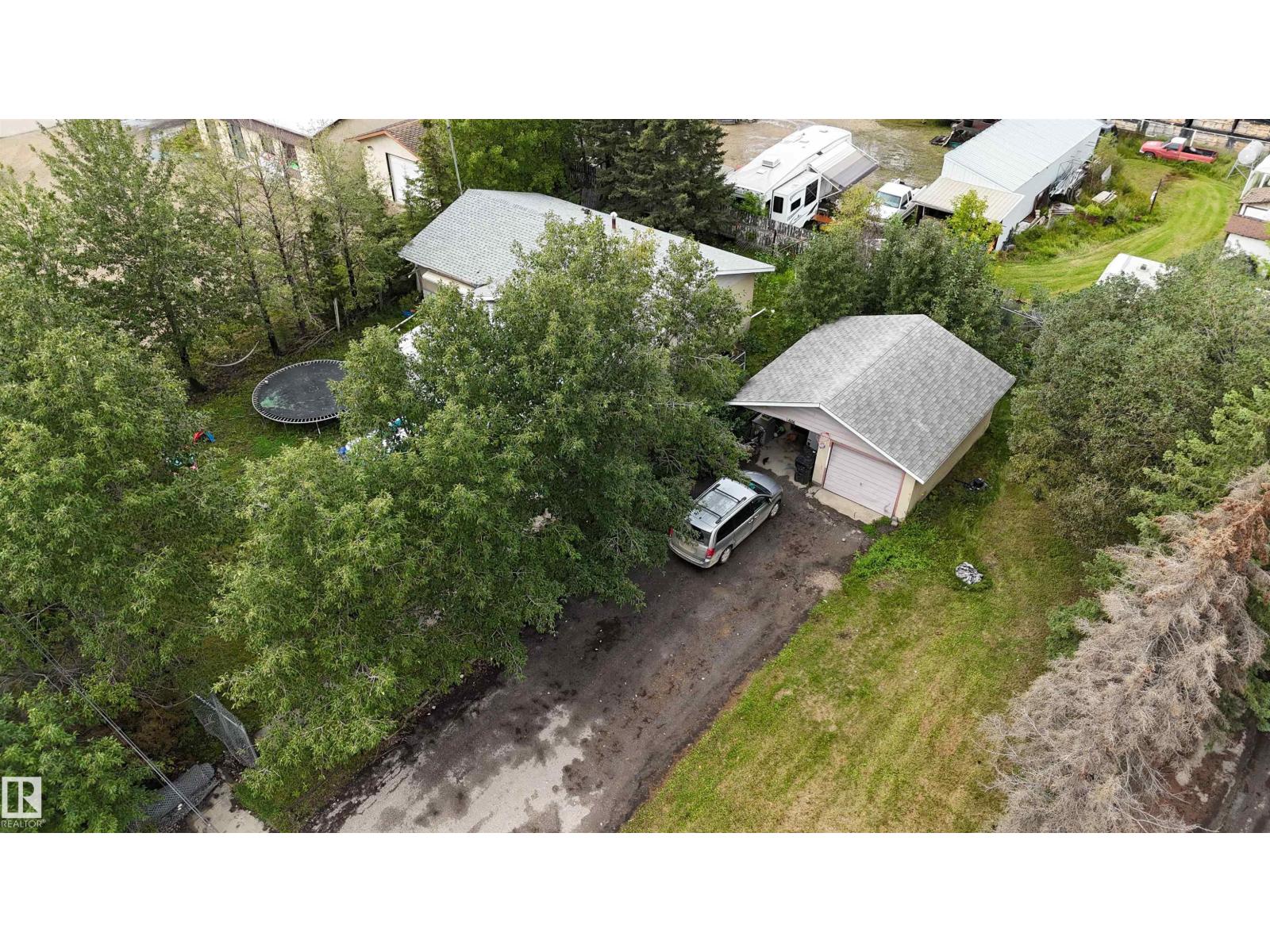 50 Av Unit 6116, Drayton Valley, AB T7A 1J4