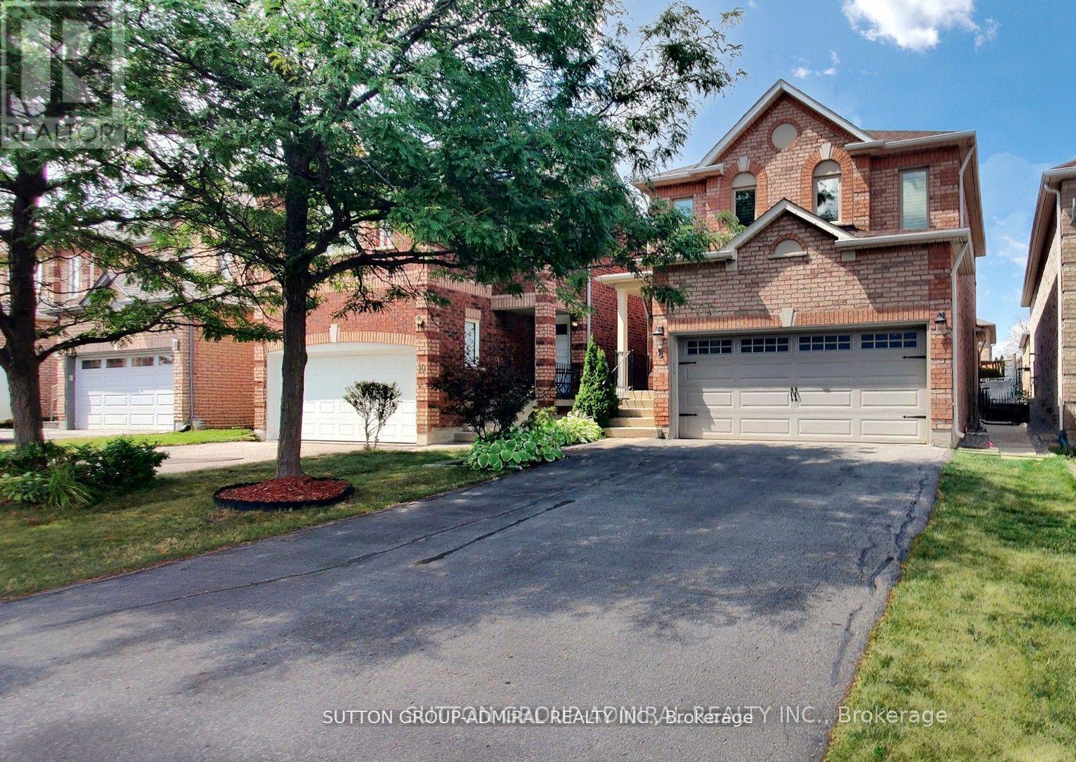 8 Ewart St, Caledon, ON L7E 2S9
