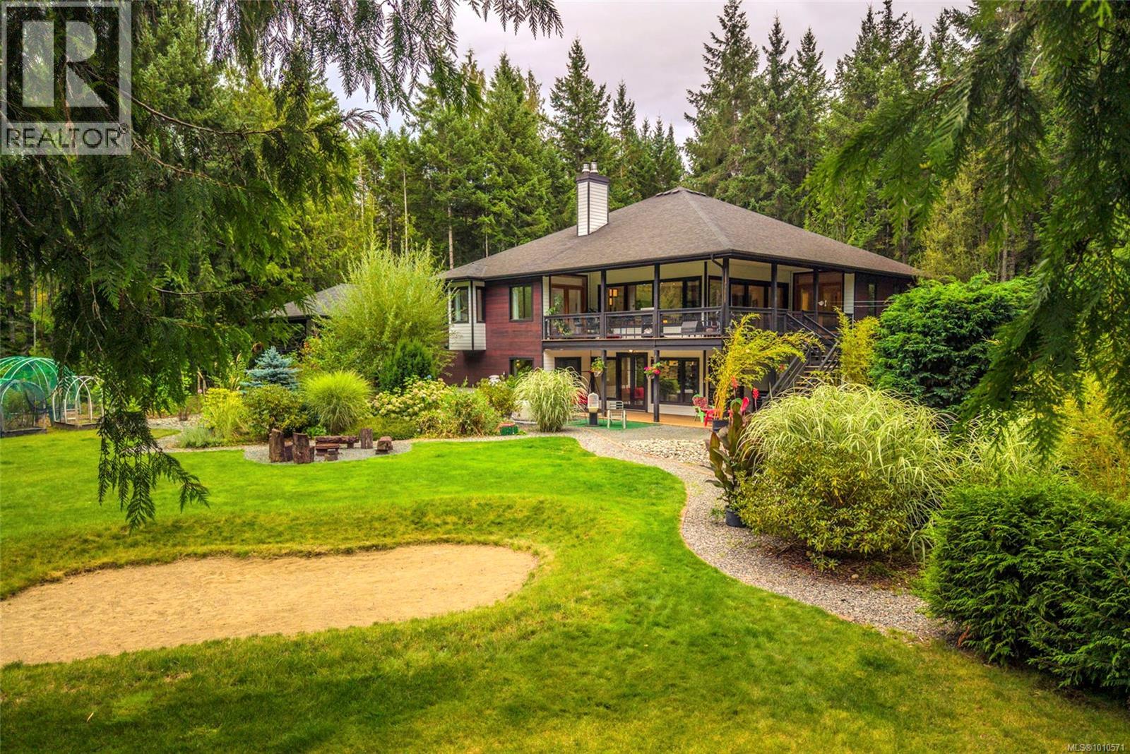 1875 Ashling Rd, Qualicum Beach, BC V9K 2V1