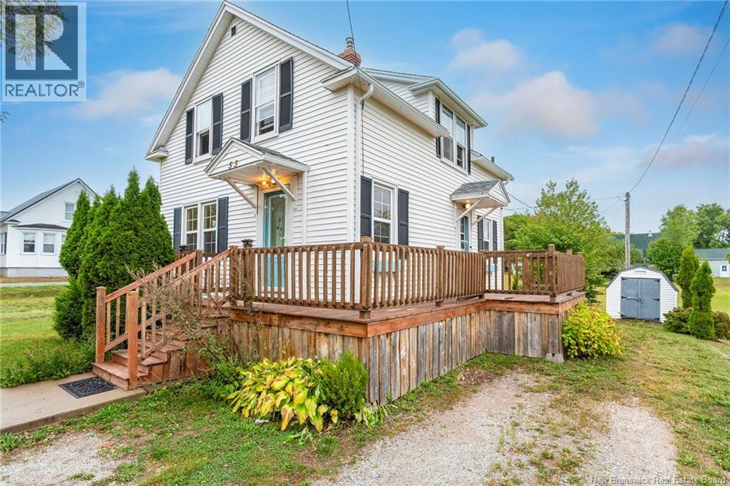 53 Veterans Ave, Salisbury, NB E4J 2T1
