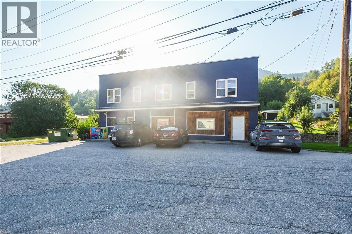 156 Haig St, Trail, BC V1R 2L9