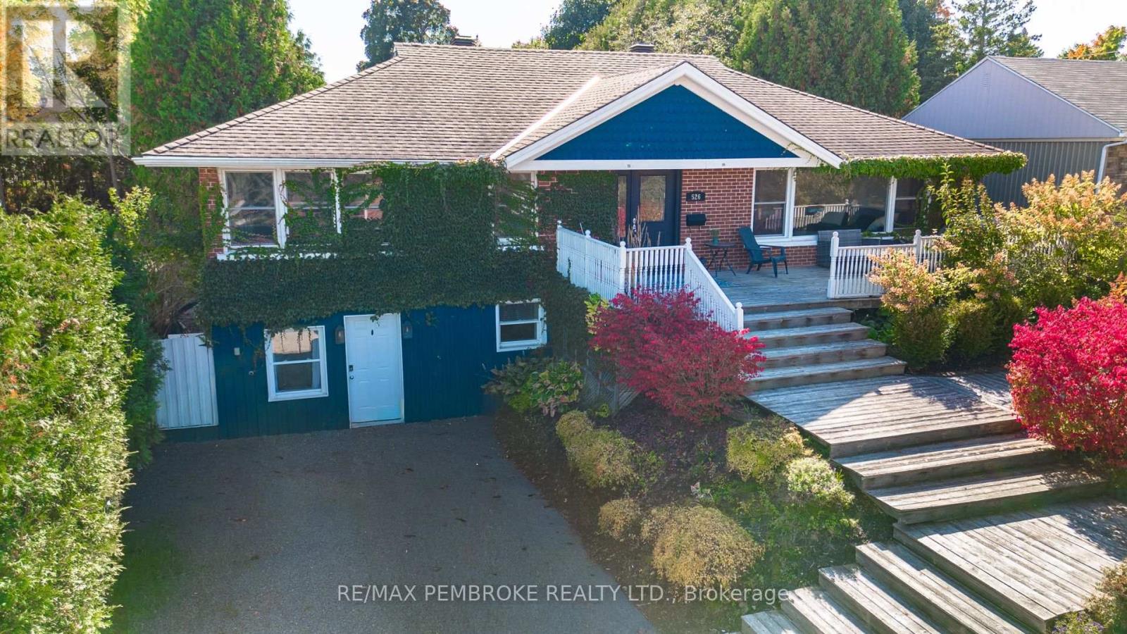 526 Esther St, Pembroke, ON K8A 3E7