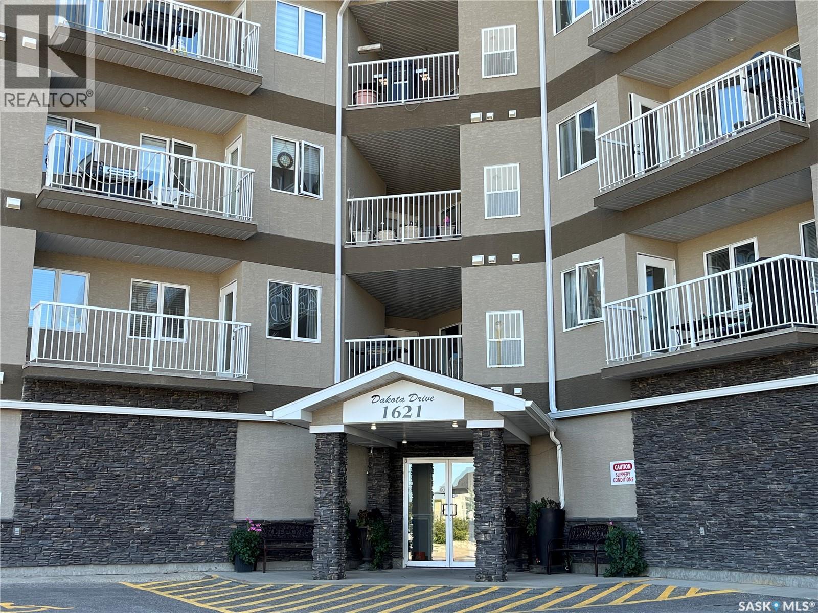 1621 Dakota Drive Unit 204, Regina, SK S4Z 0A8