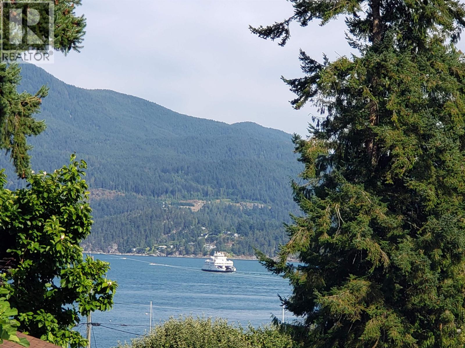 1115 Lenora Rd, Bowen Island, BC V0N 1G1