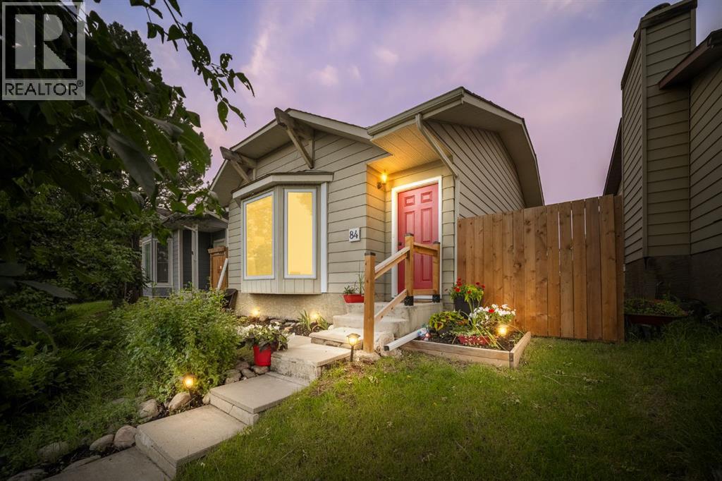 84 Rivervalley Dr SE, Calgary, AB T2C 3K5
