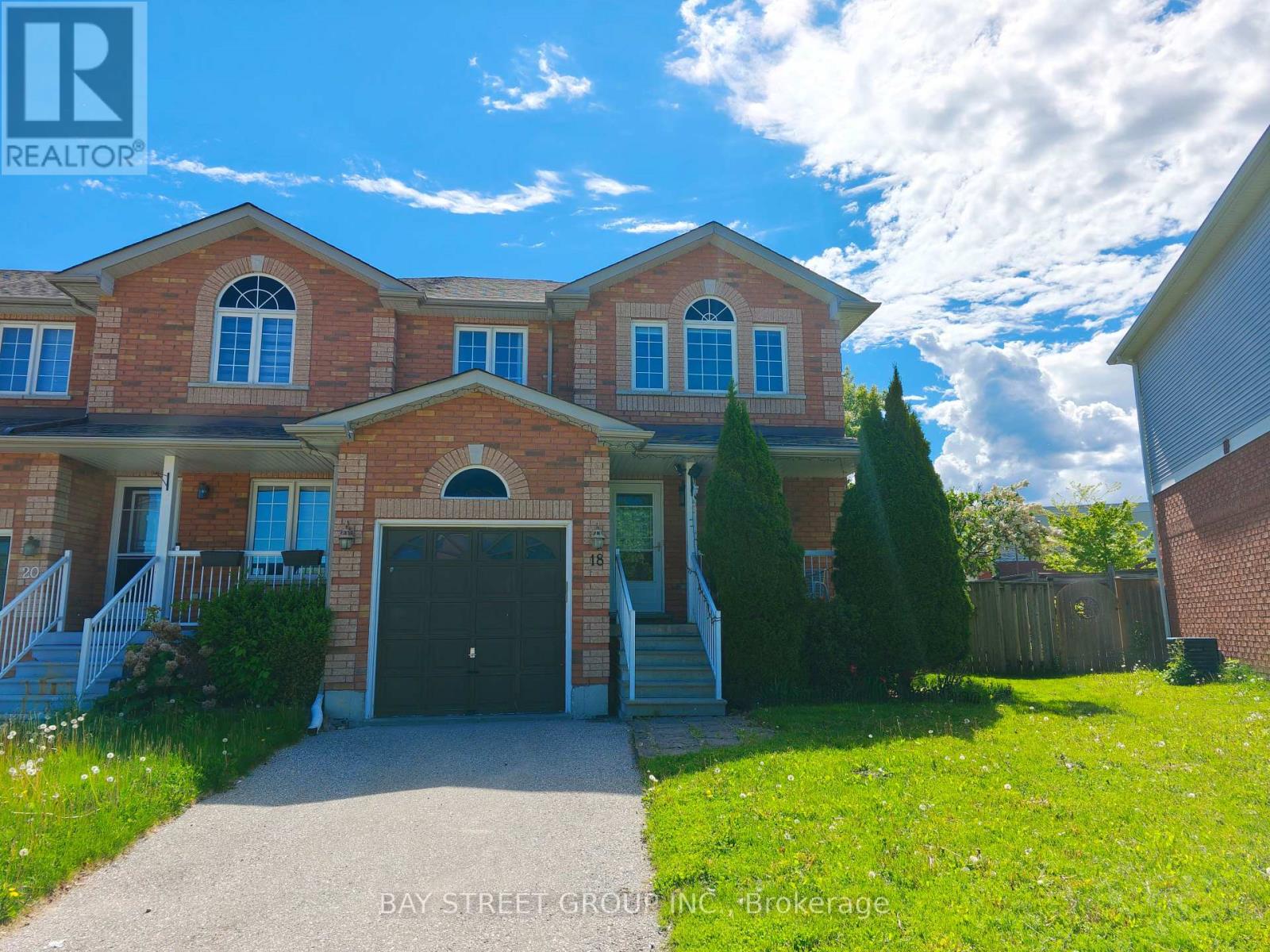 18 Wrendale Cres, Georgina, ON L4P 4C5
