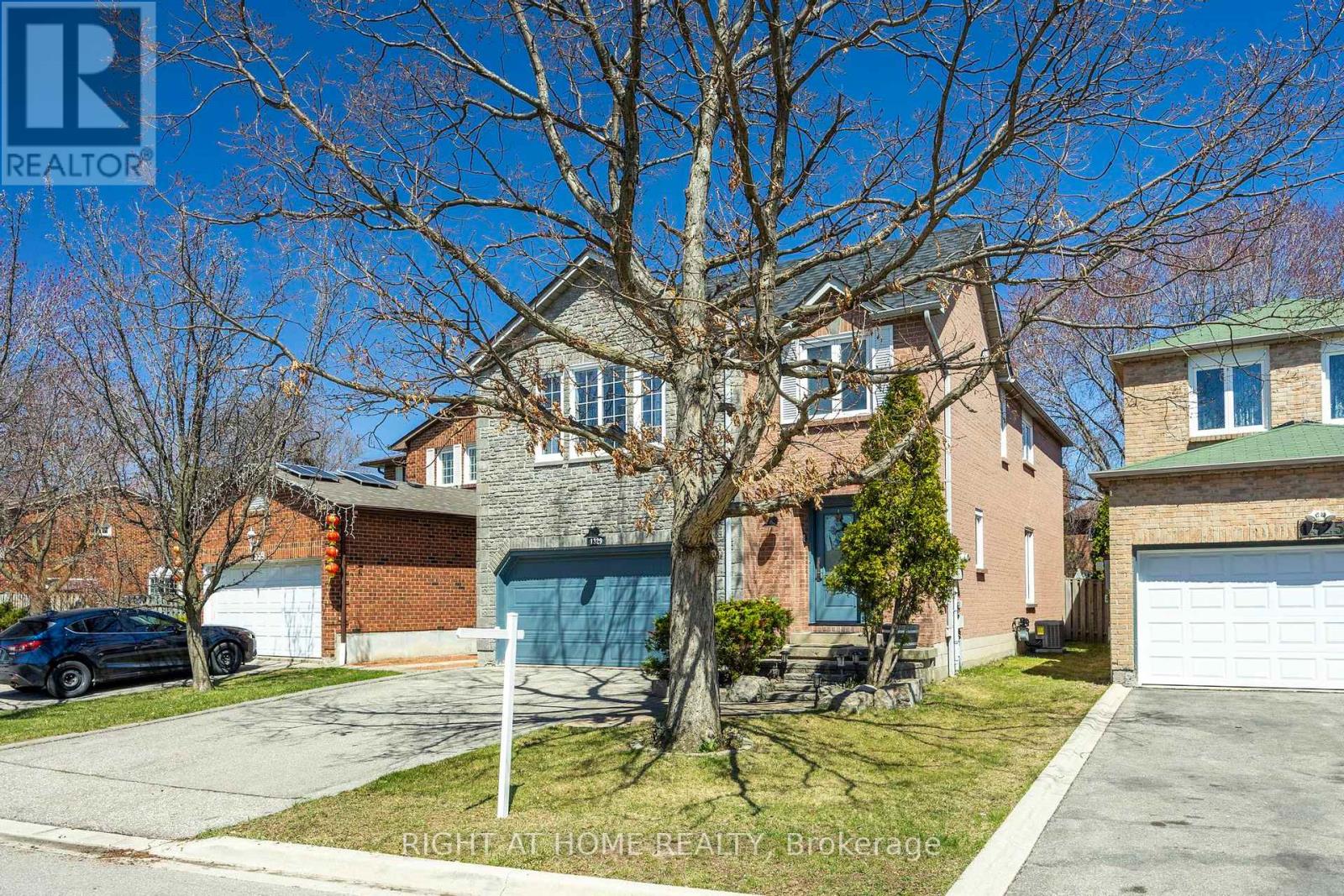 1329 Sweetbirch Ct, Mississauga Creditview, ON L5C 3R4