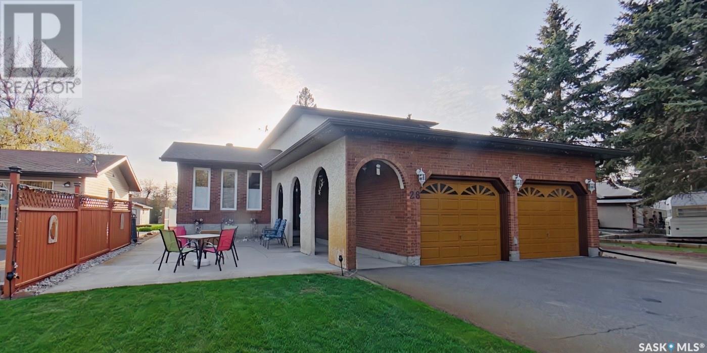 28 Elm St, Lebret, SK S0G 2Y0