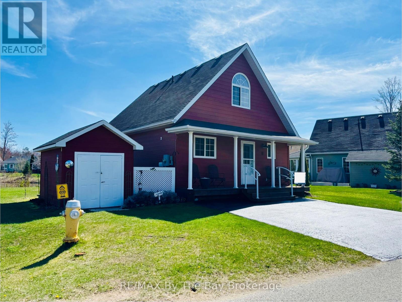 11 Temagami Trl, Wasaga Beach, ON L9Z 1X7