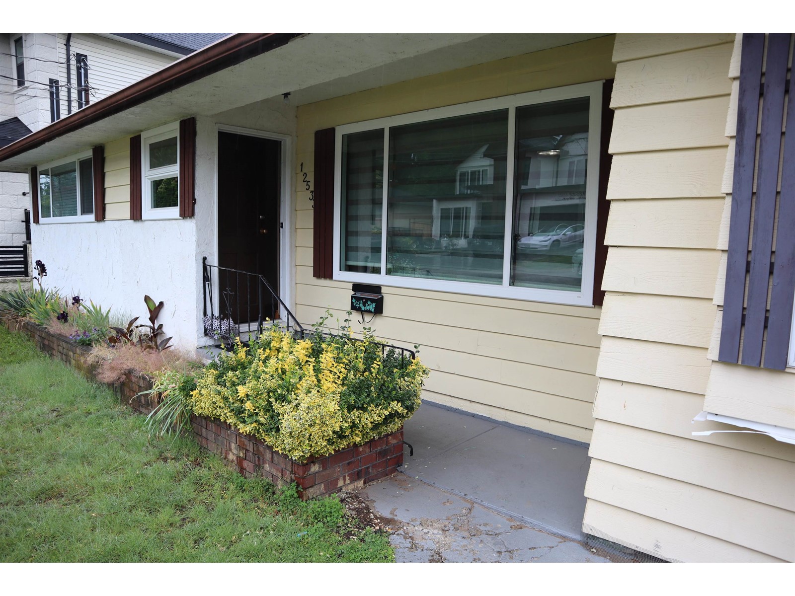 99 Avenue Unit 12533 #a, Surrey, BC V3V 2R6