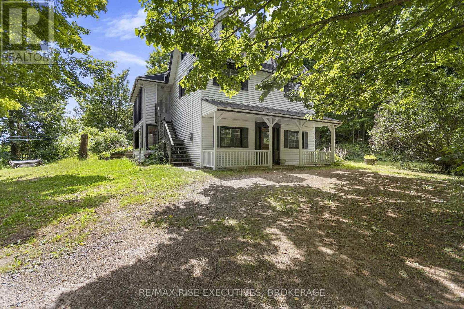 1349 Ridge Rd, South Frontenac, ON K0H 1H0